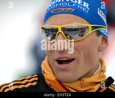 Kontiolahti, Finlandia. 06 Mar, 2015. Biatleta Erik minore della Germania reagisce al poligono durante il corso di formazione per la Sprint a i Campionati Mondiali di Biathlon di Kontiolahti, Finlandia, 06 marzo 2015. Foto: Ralf Hirschberger/dpa/Alamy Live News Foto Stock