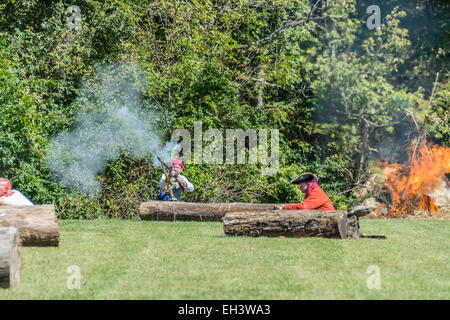 Rievocazione storica del 1778 assedio di Fort Boonesborough Kentucky. Foto Stock