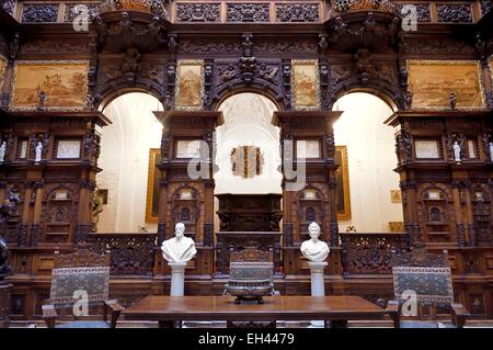 La Romania, Valacchia, Sinaia, il Castello di Peles ex residenza reale costruito tra il 1875-1883 per re Carol I di Romania, l'onore Hall Foto Stock