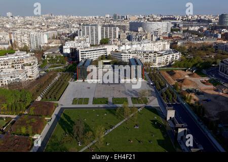 Francia, Parigi, Andre Citroen Park vista dal palloncino di osservazione Foto Stock