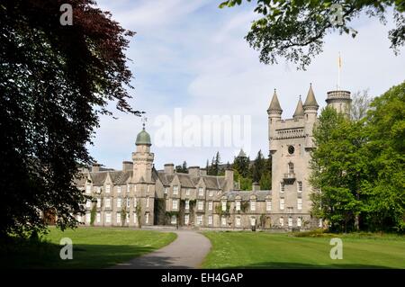 Regno Unito, Scozia, Aberdeenshire, Ballater, Castello di Balmoral Estates, castello di Balmoral nel Parco Nazionale di Cairgorns Foto Stock