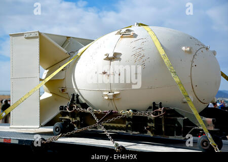 Replica di "Fat Man' bomba atomica, Trinità Sito, Nuovo Messico USA Foto Stock