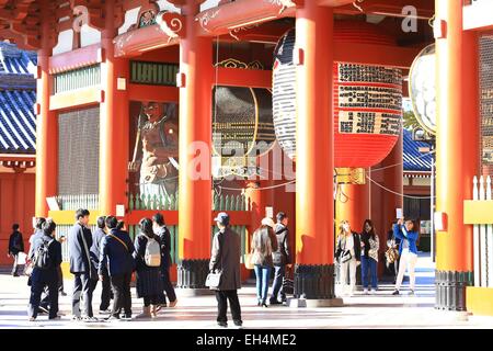 Giappone, isola di Honshu, Tokyo, Taito, il quartiere di Asakusa, di Senso-ji tempio buddista, Kaminarimon Foto Stock