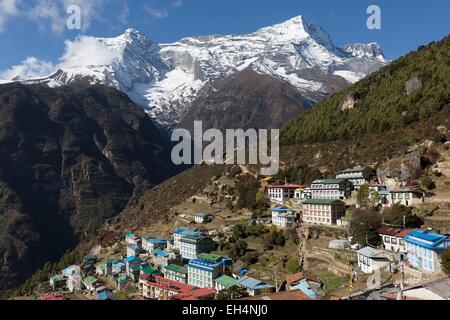 Il Nepal, il Parco Nazionale di Sagarmatha, classificato come patrimonio mondiale dall UNESCO, Solu Khumbu District, Everest regione, Namche Bazar Foto Stock