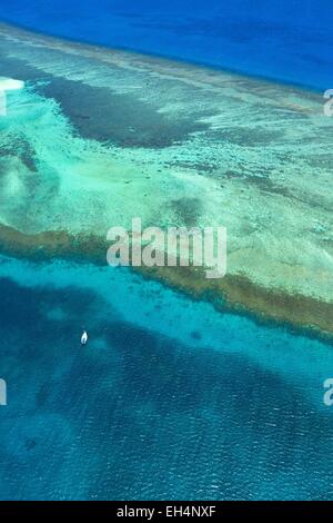 Francia, Nuova Caledonia, sud della provincia, off Noumea, riserva naturale isola Laguna Laregnere classificato come Patrimonio Mondiale dell'UNESCO (vista aerea) Foto Stock