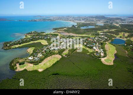 Francia, Nuova Caledonia, Grande-Terre, sud della provincia, Noumea, golf Tina (vista aerea) Foto Stock