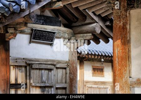 Corea del sud, sud Gyeongsang provincia (Gyeongsangnam-do), Gayasan, edificio del Tripitaka Koreana, una raccolta di scritture Buddhiste scolpito su legno 81,258 blocchi di stampa nel tempio di Haeinsa elencati come patrimonio mondiale dall' UNESCO Foto Stock