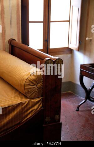 Francia, Corse du Sud, Ajaccio, Maison Bonaparte, dettaglio dei mobili di un tempo presentato nella ex casa della famiglia divenuta Museo Nazionale (RMN) nel 1967 Foto Stock