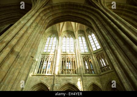 Francia, Manche, baia di Mont Saint Michel, elencato come patrimonio mondiale dall UNESCO, il Mont Saint Michel,dettaglio dell'architettura della chiesa abbaziale Foto Stock