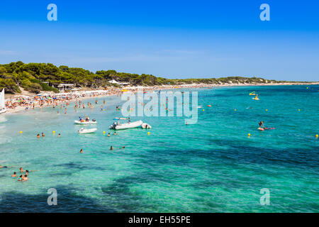 Isola di Ibiza,spiaggia Ses Salines in Sant Josep a isole baleari Foto Stock