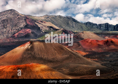 Sabbie di scorrimento sul sentiero delle Hawaii isola di Maui scende sul fondovalle di Haleakala National Park. Foto Stock