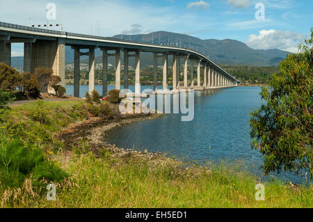 Ponte Tasman da Lindisfarne, Hobart, Tasmania, Australia Foto Stock