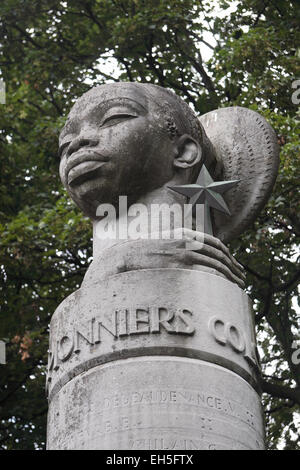 Il Congo pionieri monumento coloniale (monumento aux Pionniers Coloniaux d'Ixelles) a Bruxelles, in Belgio. Foto Stock