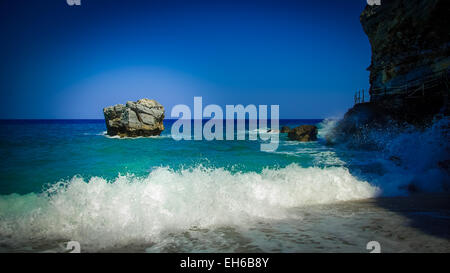 Mylopotamos beach, Pelion, Grecia. È vicino al villaggio di Tsagarada nella penisola di Pilio. È una delle spiagge più belle. Foto Stock