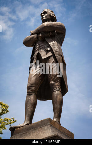 Statua di Samuel Adams fuori la Faneuil Hall, Boston, Massachusetts, STATI UNITI D'AMERICA Foto Stock