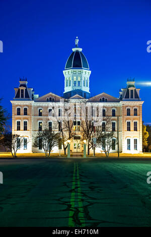 Presidio County Courthouse (1886) al crepuscolo, Marfa, Texas USA Foto Stock