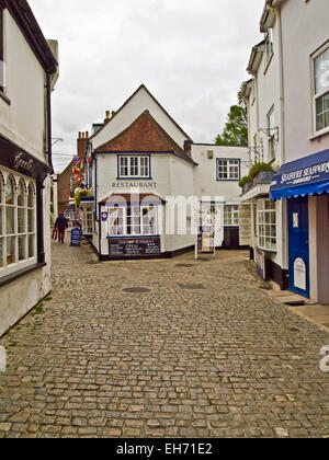 Strada di ciottoli a Lymington nuovo Distretto Forestale Hampshire REGNO UNITO Foto Stock