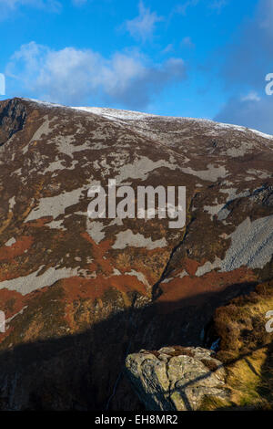 Slieve League scogliere sulla costa atlantica di Donegal, Irlanda, sulla Wild Atlantic modo. A 601m, questi scogli sono tre volte Foto Stock