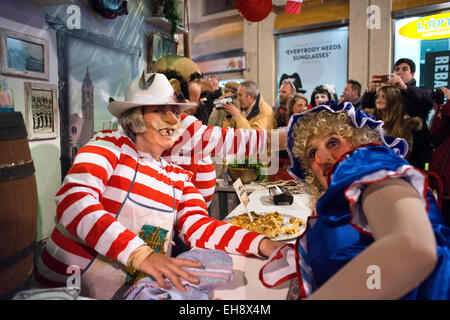 Sitges carnevale 2015. Il carnevale di Sitges è conosciuto come uno dei più grandi in Spagna. Questo anno il carnevale si terrà da Fe Foto Stock