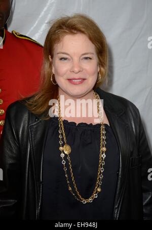 New York, NY, STATI UNITI D'AMERICA. 9 Mar, 2015. Catherine Curtin presso gli arrivi per la serie di ROYALS Premiere E!, il Top dello Standard, New York, NY, 9 marzo 2015. Credito: Derek Storm/Everett raccolta/Alamy Live News Foto Stock