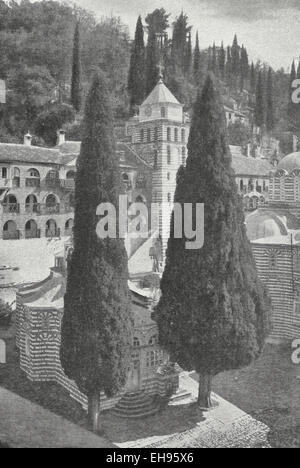 I cipressi di Zograf. Saint George il monastero Zograf 1916 Foto Stock