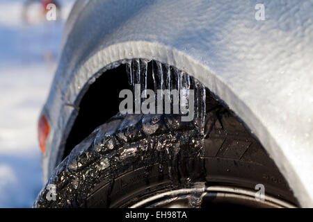 Pioggia gelata sulle auto ruota - Virginia STATI UNITI D'AMERICA Foto Stock