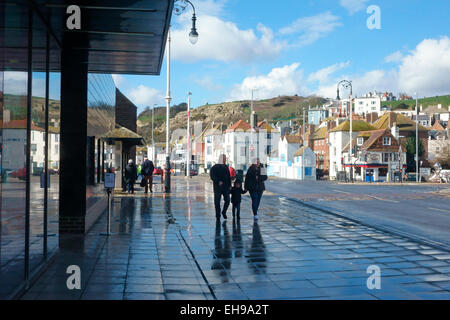 Hastings Old Town dell'ex galleria d'arte di Jerwood, ora chiamata Galleria contemporanea di Hastings, Rock-a-Nore Road, East Sussex, Inghilterra, Regno Unito Foto Stock