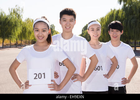 Corridori della maratona alla linea di partenza Foto Stock