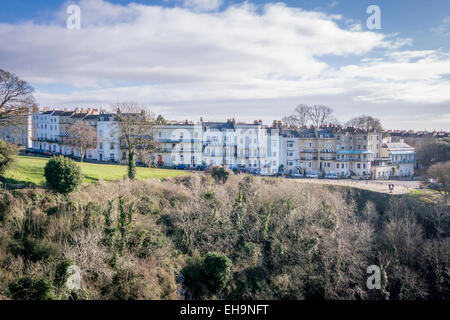 Una terrazza di eleganti residenze georgiane in Clifton, Bristol REGNO UNITO Foto Stock