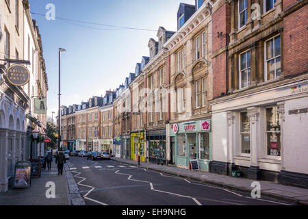 CLIFTON, Bristol, Regno Unito, 30 gennaio 2015 - Georgiani terrazzati negozi nel villaggio di Clifton, Bristol, Regno Unito Foto Stock