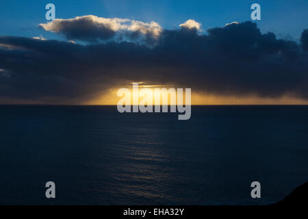 Tramonto sull'Oceano Atlantico Muckross Testa, Kilcar, Donegal, Irlanda Foto Stock