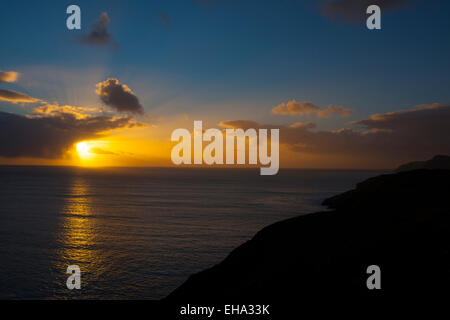 Tramonto sull'Oceano Atlantico Muckross Testa, Kilcar, Donegal, Irlanda Foto Stock