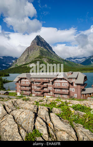 Many Glacier Hotel, dal Parco Nazionale di Glacier, Montana, USA Foto Stock