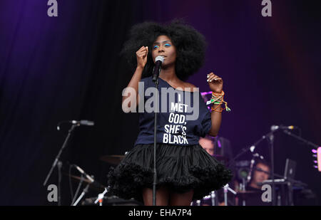 Bestival 2014 tenutasi a Robin Hill Country Park - Prestazioni - Giorno 1 dotata di: Laura Mvula dove: Isle Of Wight, Regno Unito quando: 05 Set 2014 Foto Stock