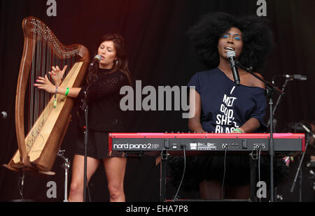 Bestival 2014 tenutasi a Robin Hill Country Park - Prestazioni - Giorno 1 dotata di: Laura Mvula dove: Isle Of Wight, Regno Unito quando: 05 Set 2014 Foto Stock