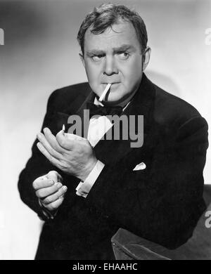 Thomas Mitchell, sul set del film "Racconti di Manhattan', 1942 Foto Stock