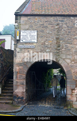 Postierla porta nelle mura della città, Ravensdowne, Berwick-upon-Tweed, Northumberland, Inghilterra Foto Stock