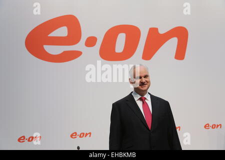 Dusseldorf, Germania. Undicesimo Mar, 2015. Johannes Teyssen, EON AG CEO, annuale conferenza news, Duesseldorf, Germania, 11.03.2015. Credito: Juergen schwarz/Alamy Live News Foto Stock