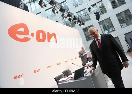 Dusseldorf, Germania. Undicesimo Mar, 2015. Johannes Teyssen, EON AG CEO, annuale conferenza news, Duesseldorf, Germania, 11.03.2015. Credito: Juergen schwarz/Alamy Live News Foto Stock