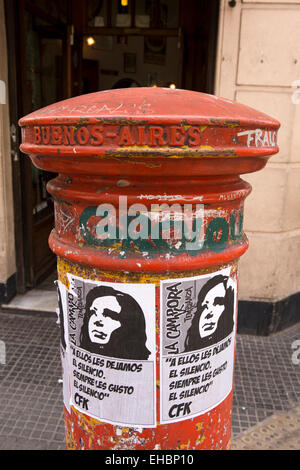 Argentina, Buenos Aires, San Telmo, rosso di stile britannico servizio postale pilastro casella di posta Foto Stock