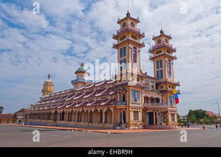 Cao Dai Temple di Ho Chi Minh, Vietnam. Foto Stock