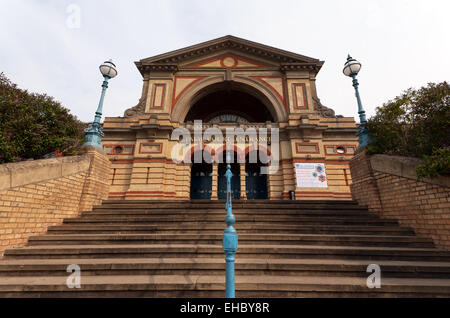 Il Palm Court entrata a Alexandra Palace, Hornsey, a nord di Londra. Foto Stock