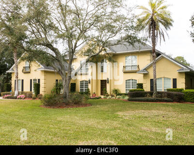 Un enorme dipinto luminosamente House, Florida, Stati Uniti d'America Foto Stock