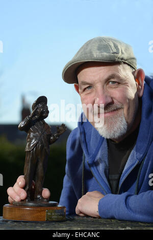 Barnsley, Regno Unito. Undicesimo Marzo 2015. Barnsley basato scultore Graham Ibbeson. Immagine: Scott Bairstow/Alamy Foto Stock