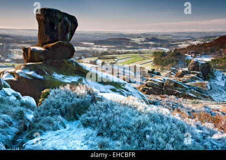 Roaches Hall dalle rocce Ramshaw in inverno, Parco Nazionale di Peak District, Staffordshire, England, Regno Unito Foto Stock