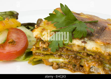 Lasagne fatte in casa su una piastra Foto Stock