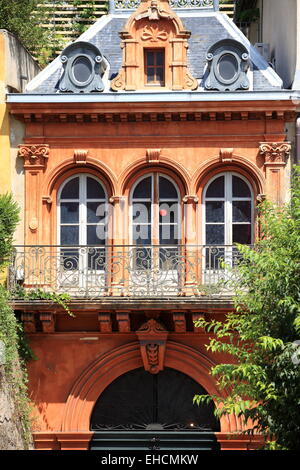 Pittoresca architettura barocca nella città di Grasse sulla Costa Azzurra, Francia Foto Stock