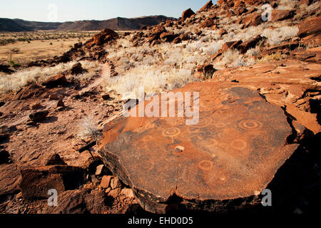 Twyfelfontein antiche incisioni rupestri del sito - Damaraland - Regione di Kunene, Namibia, Africa Foto Stock