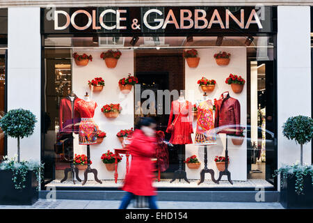 Dolce e Gabbana store window display a Mayfair, Londra. Foto Stock