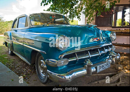 Orizzontale di vista ravvicinata di un vintage americano auto a Cuba. Foto Stock